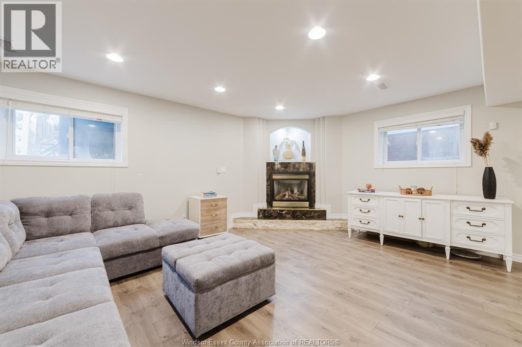4821 JULIET CRESCENT - 22