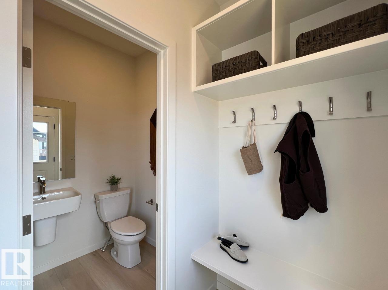 8164 228 ST NW - 9
