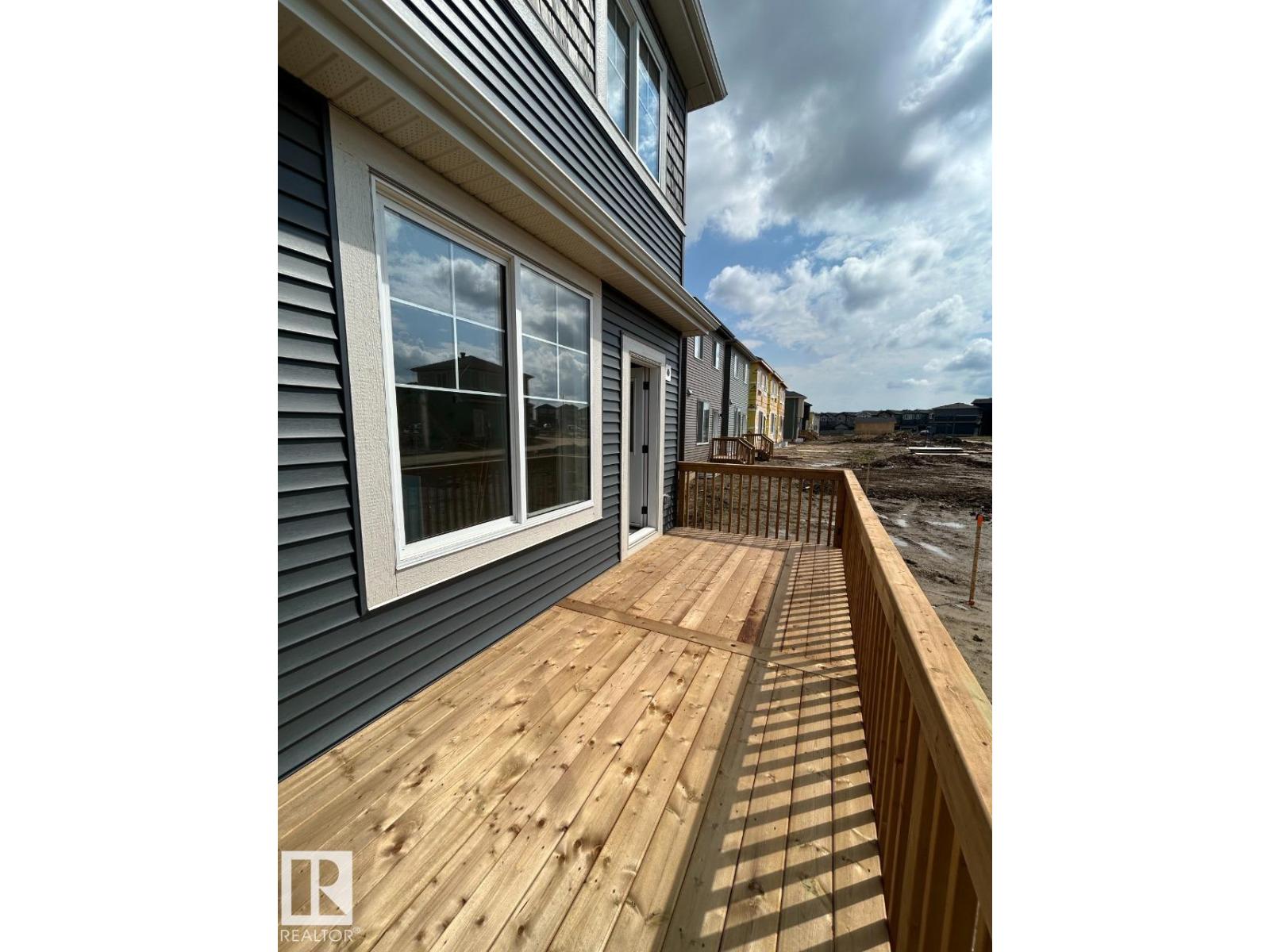 8164 228 ST NW - 11