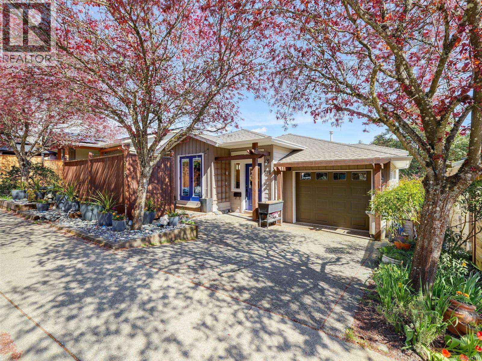 515 Selwyn Falls Dr - 1