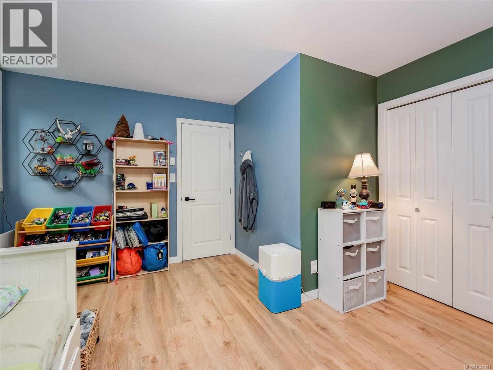 515 Selwyn Falls Dr - 17