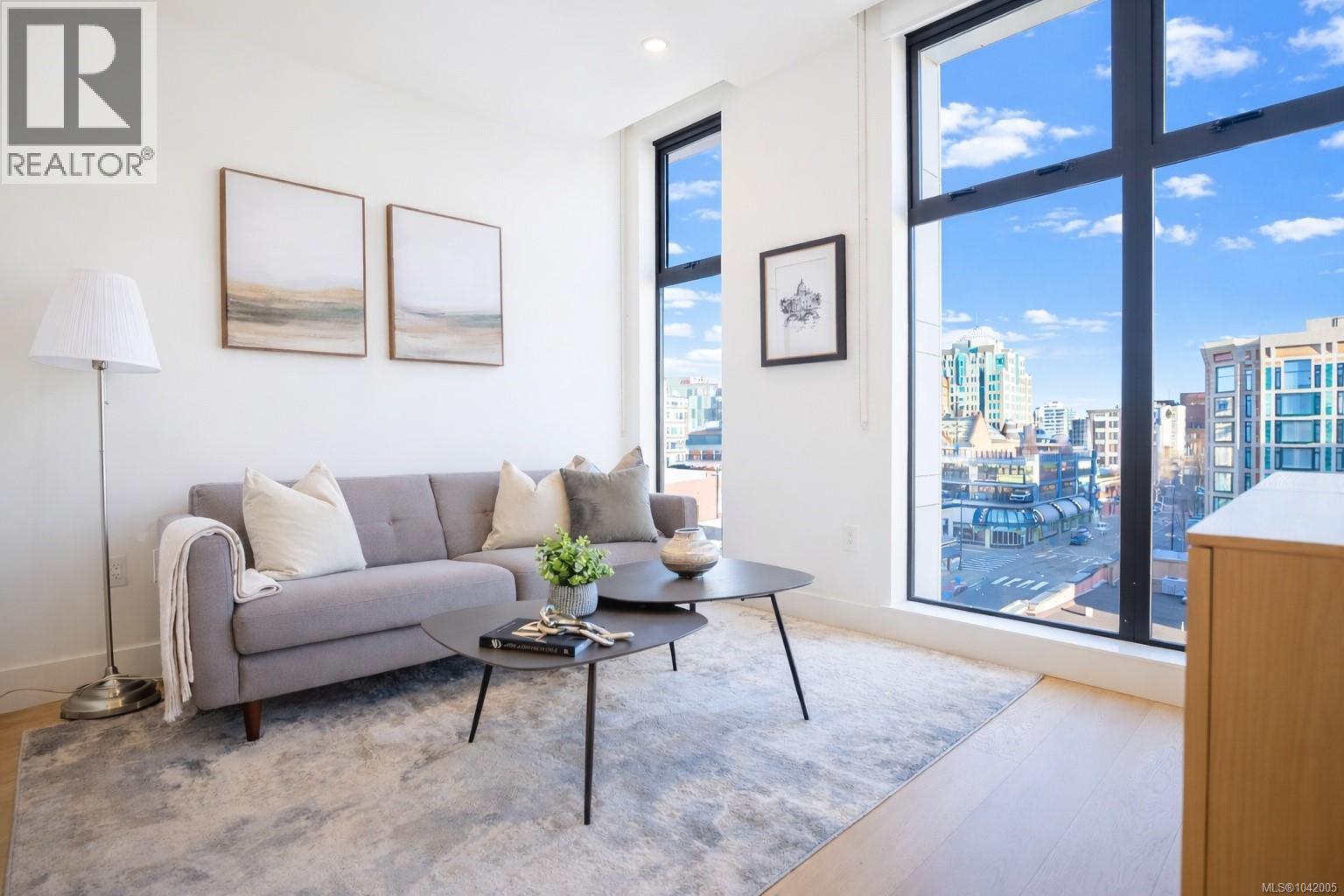 #503 888 Government St - 2