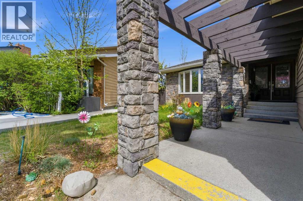 36 Varsity Estates Court NW - 4
