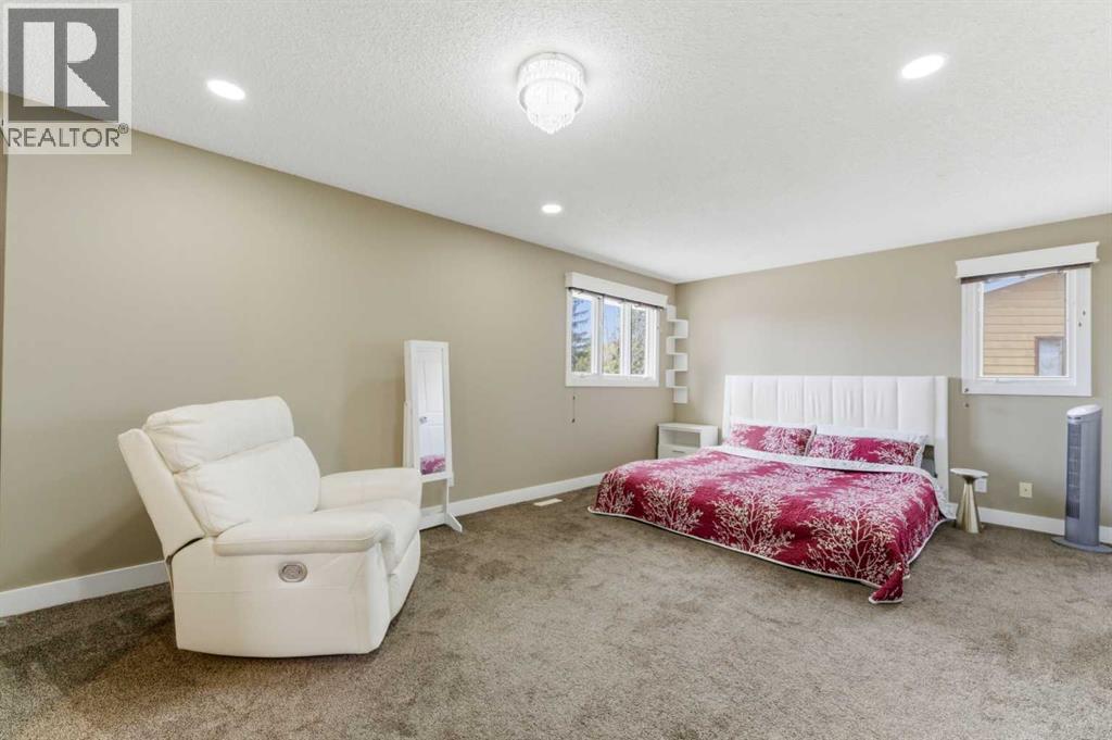 36 Varsity Estates Court NW - 31