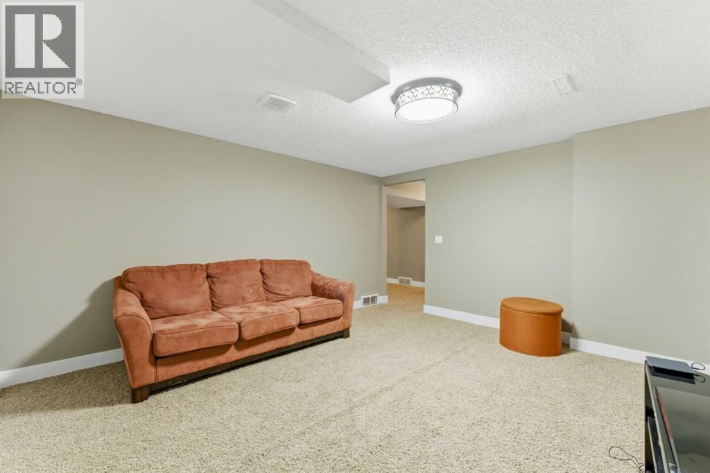 36 Varsity Estates Court NW - 44