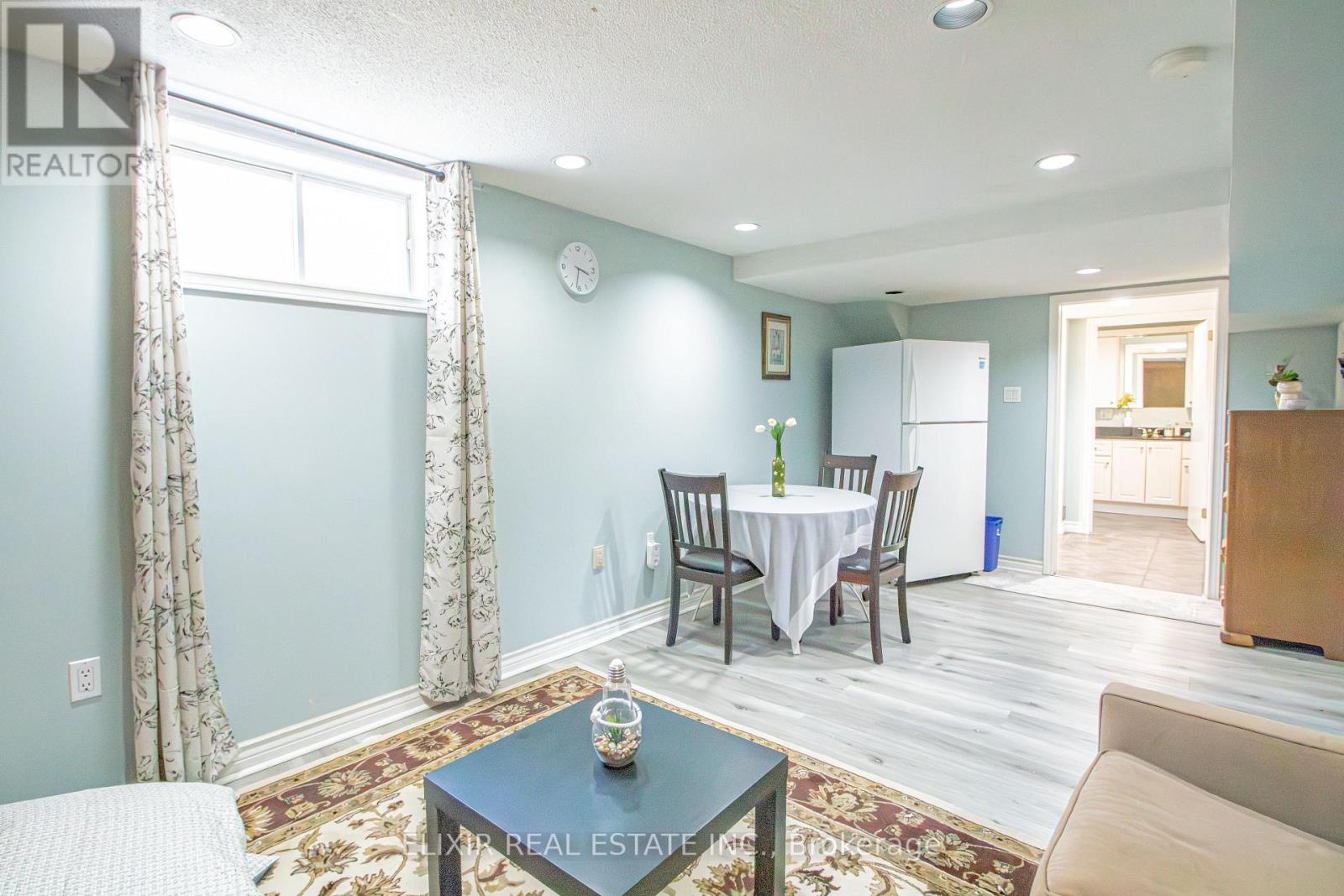 360 HALE STREET - 21