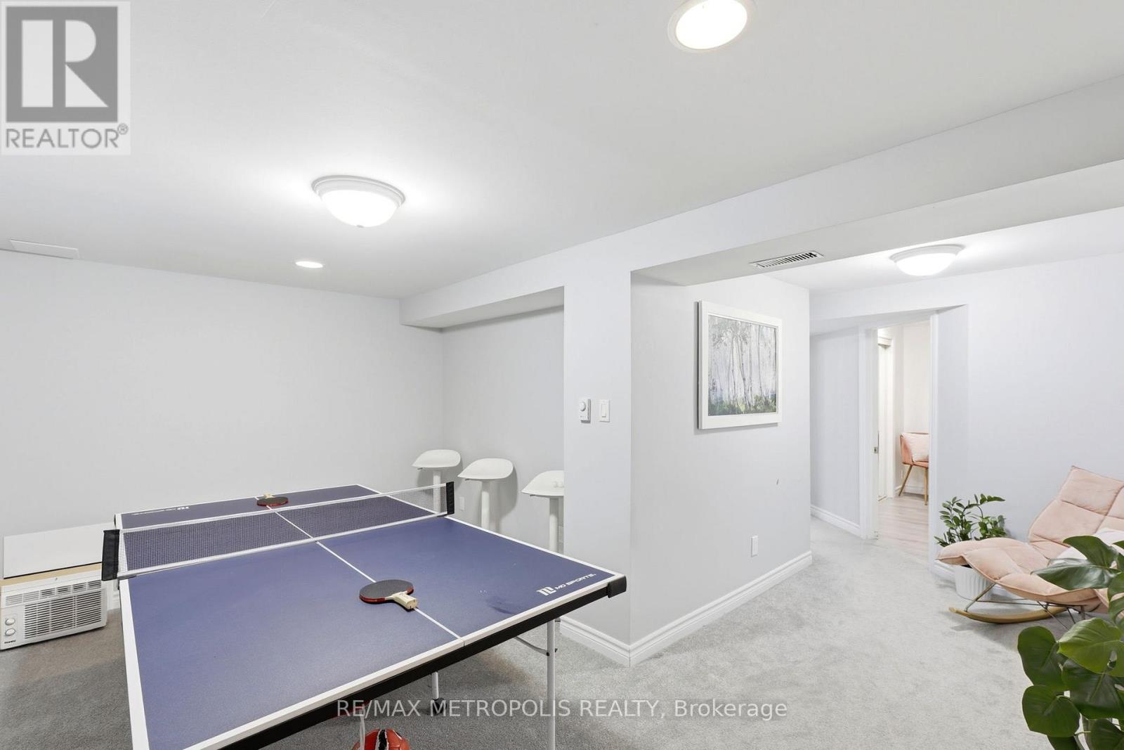 #62 801 OSGOODE DRIVE - 12