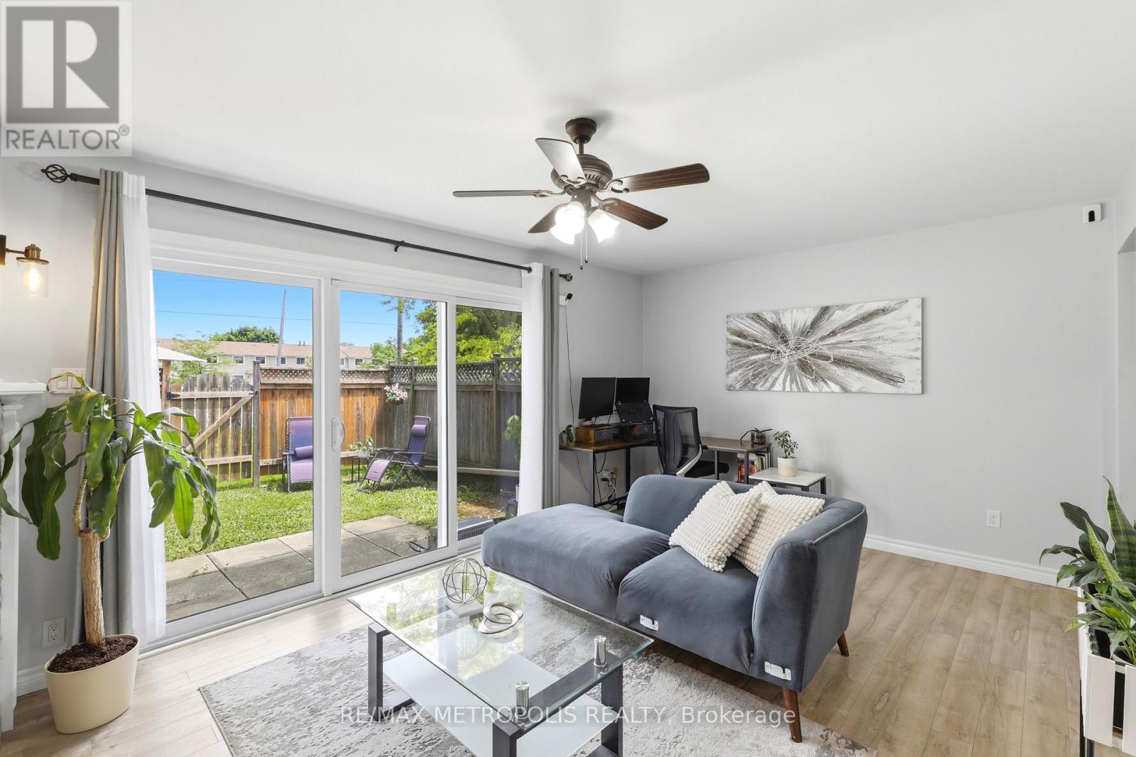 #62 801 OSGOODE DRIVE - 3