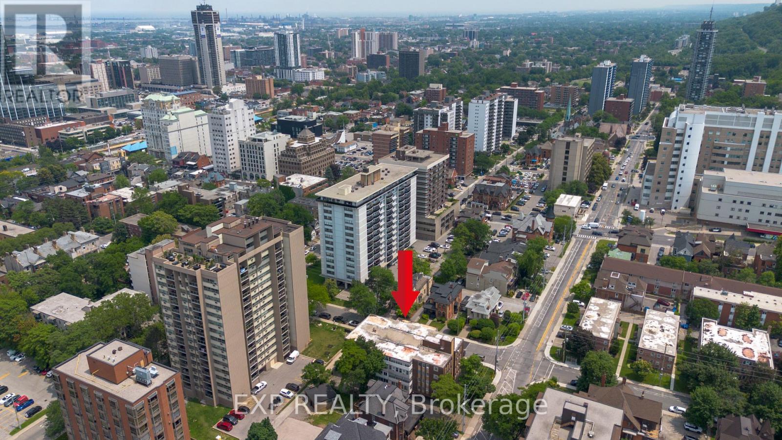 #302 38 CHARLTON AVENUE W - 24
