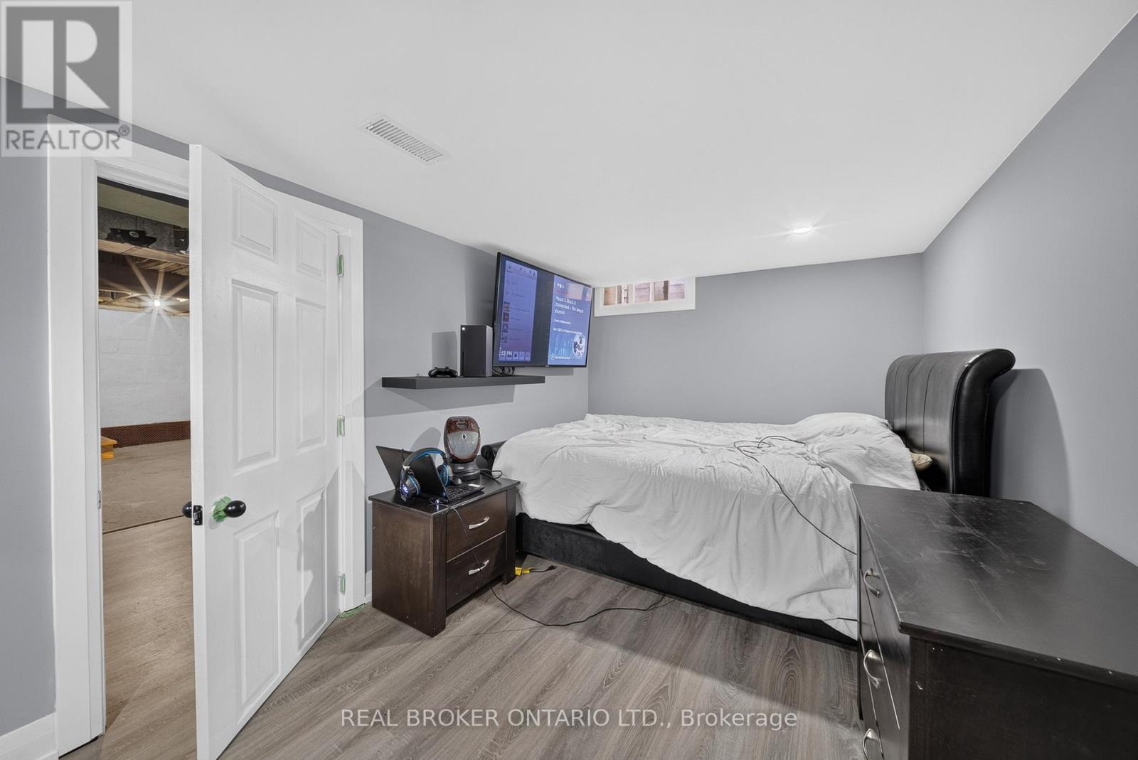 22 EDITH STREET - 21