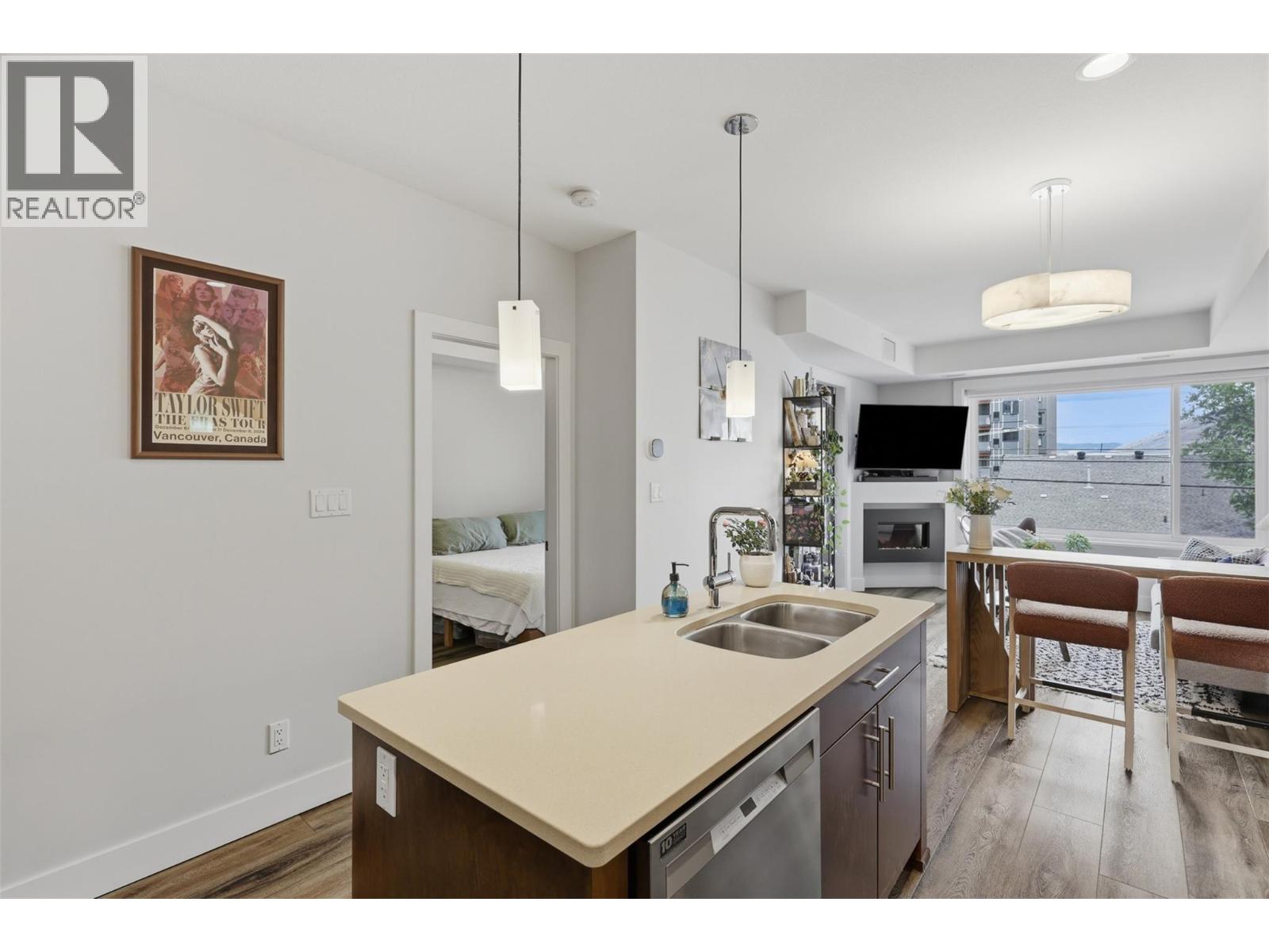 #201 460 5th Avenue - 9