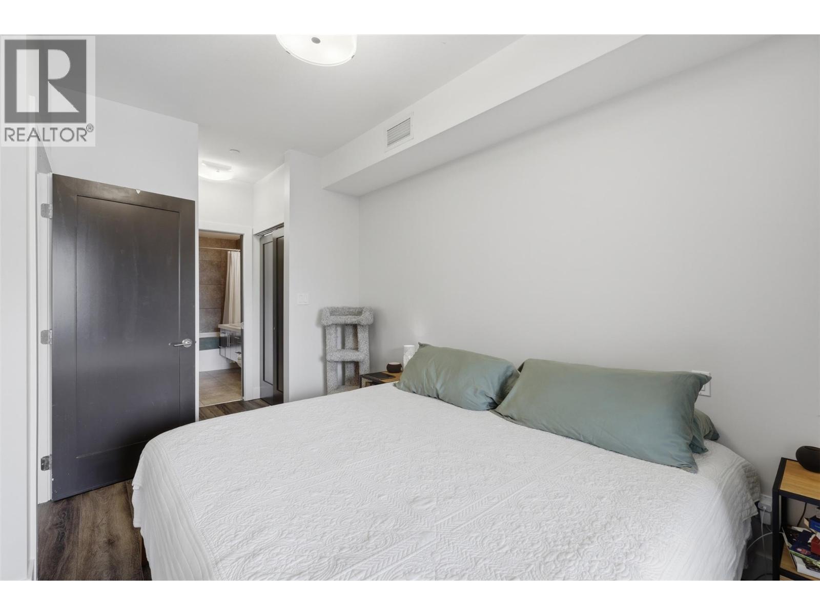 #201 460 5th Avenue - 21