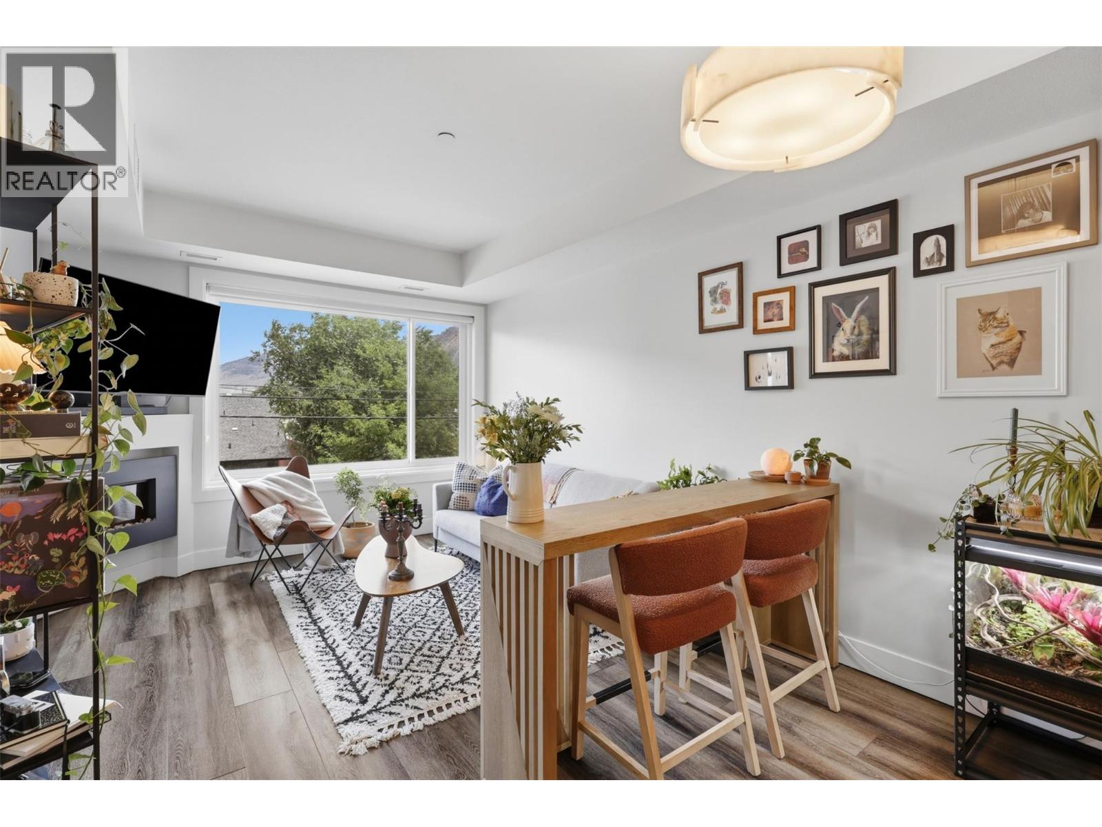 #201 460 5th Avenue - 10