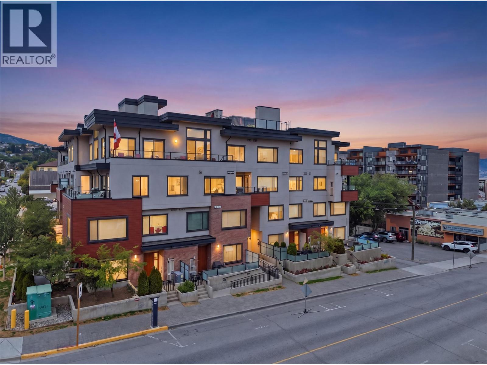 #201 460 5th Avenue - 44