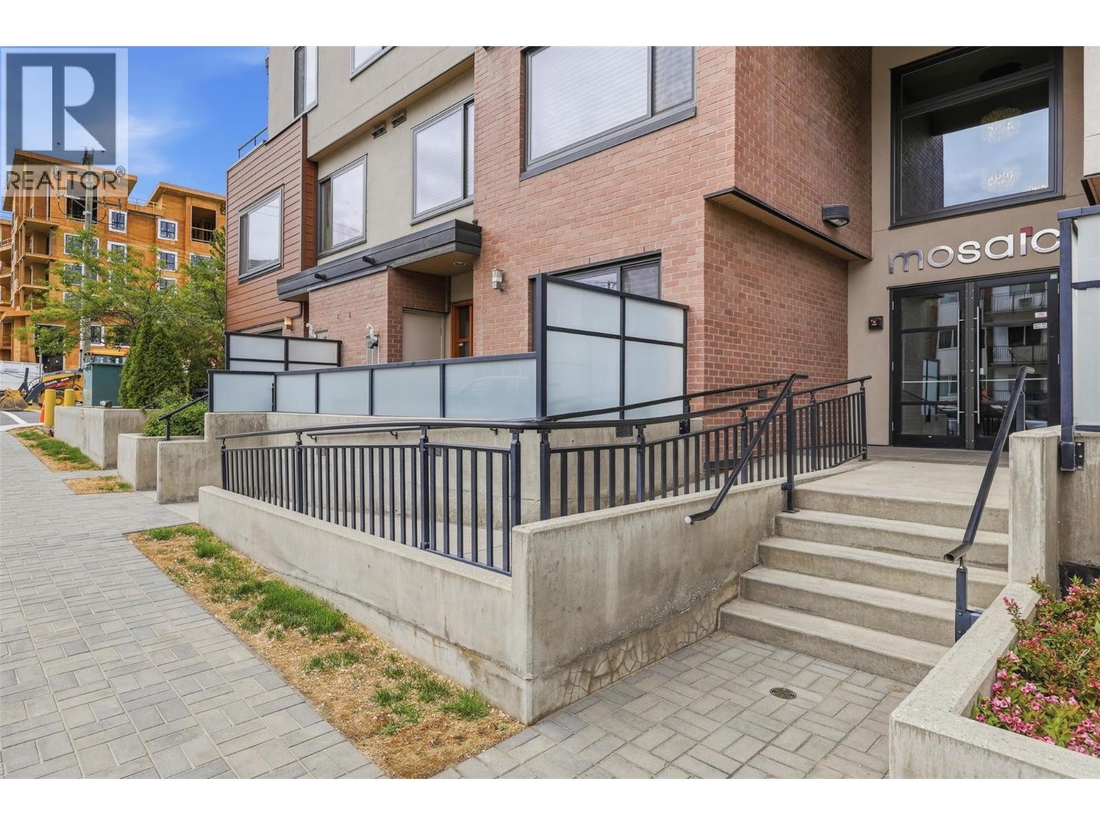 #201 460 5th Avenue - 30