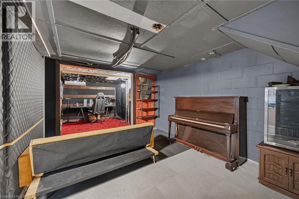 2040 MAIN Street - 29