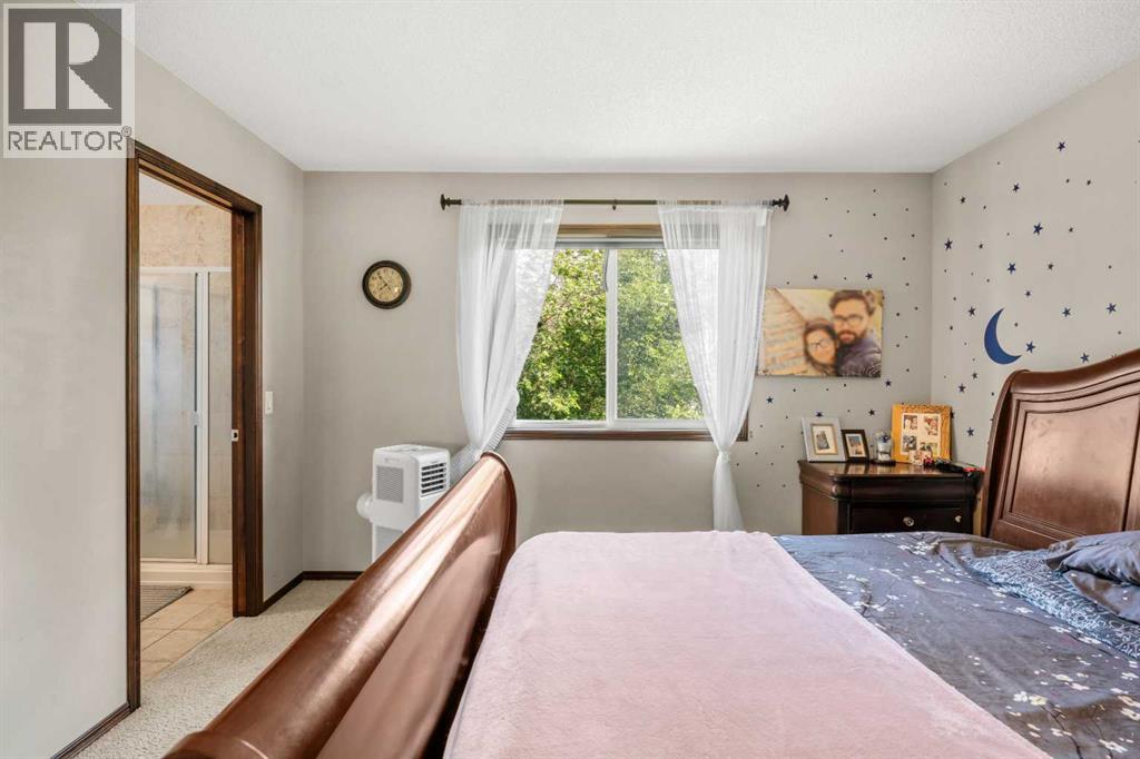 562 Cranston Drive SE - 11