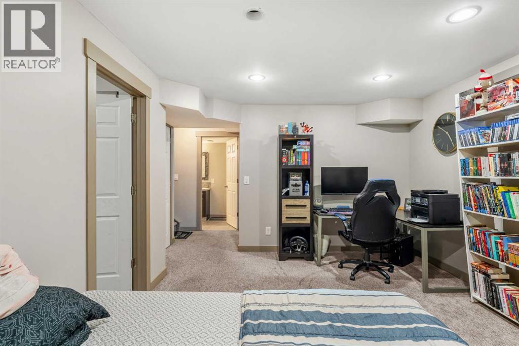 562 Cranston Drive SE - 20