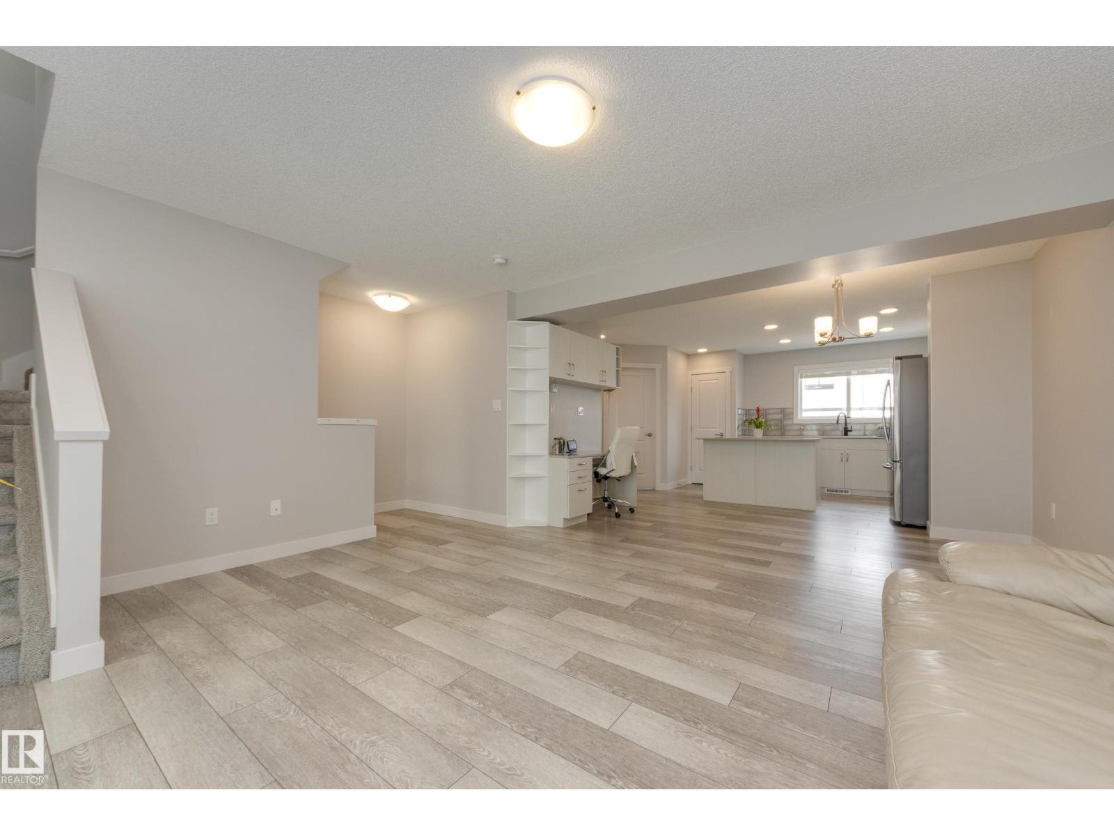 19606 27 AV NW - 12