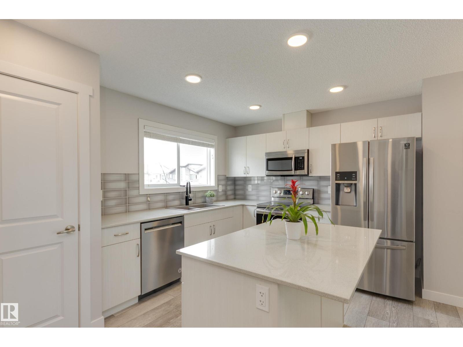 19606 27 AV NW - 14