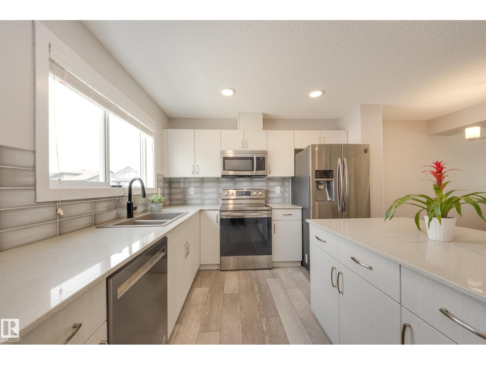 19606 27 AV NW - 15