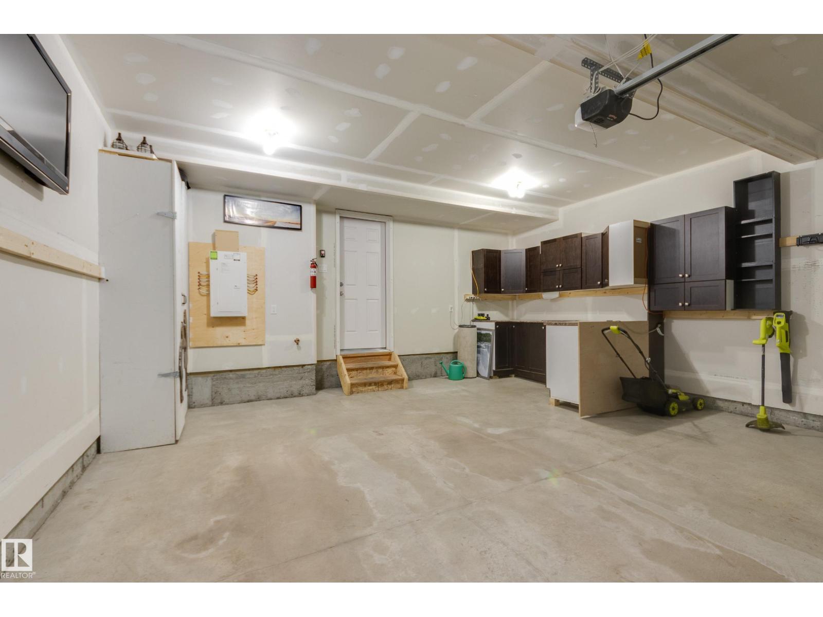 19606 27 AV NW - 30