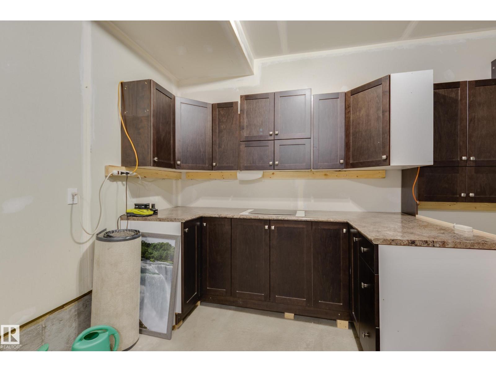 19606 27 AV NW - 31