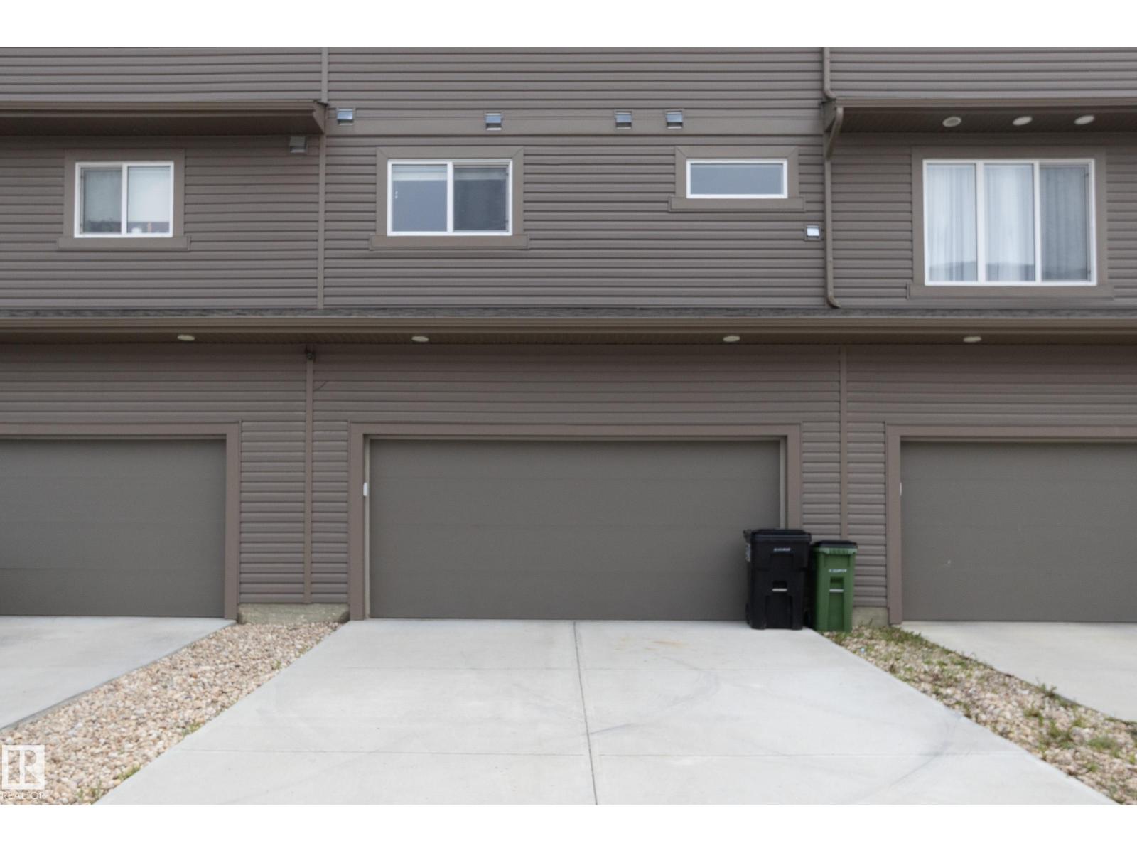 19606 27 AV NW - 32