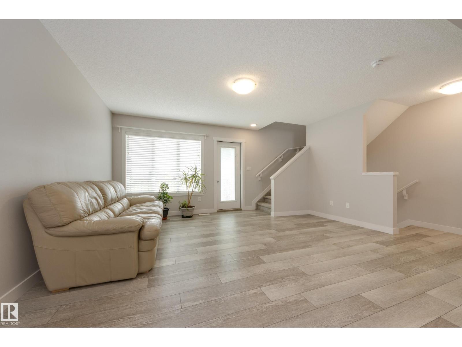 19606 27 AV NW - 7