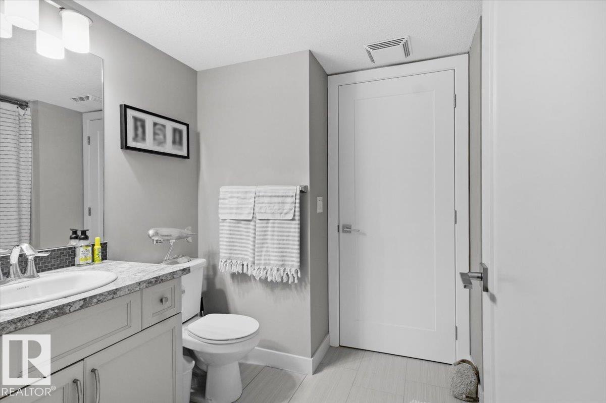 #211 5029 EDGEMONT BV NW - 20