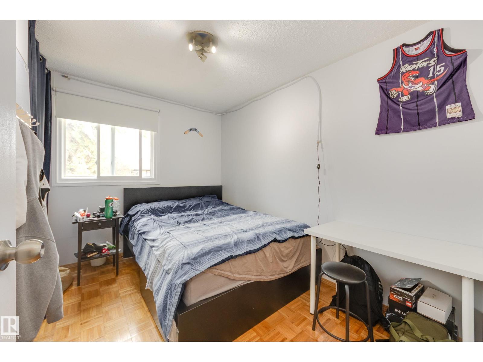 126 PRIMROSE GARDENS GD NW — photo 19