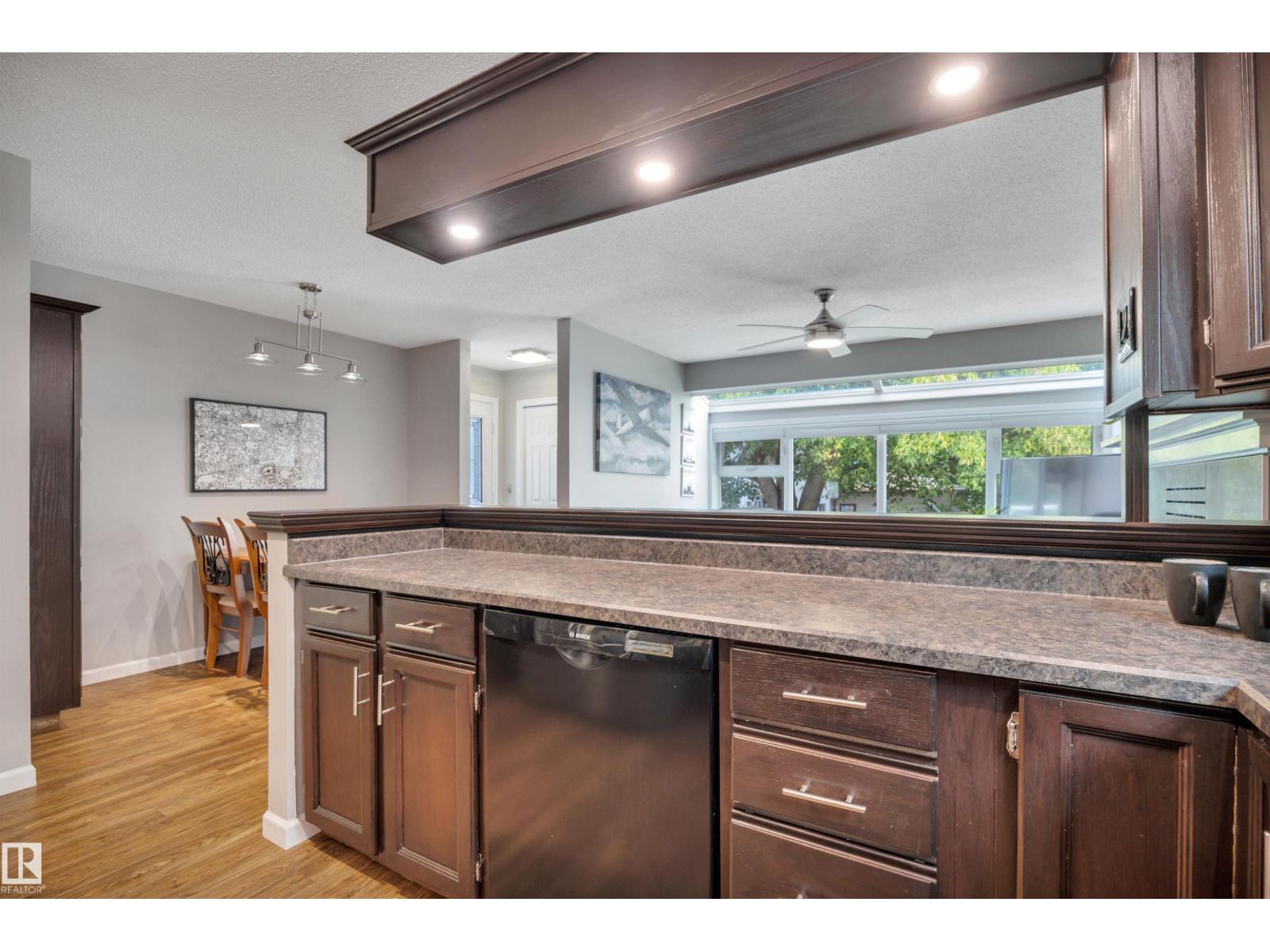 262 VISTA DR — photo 17
