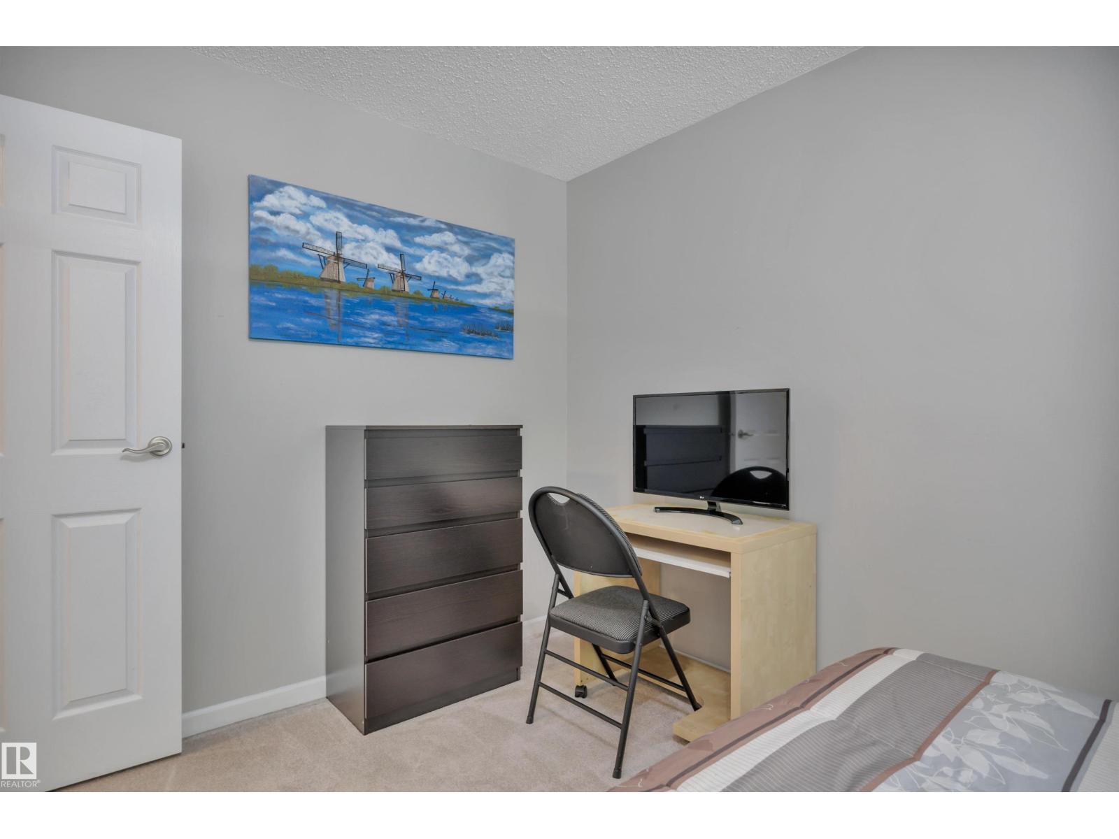 262 VISTA DR — photo 29