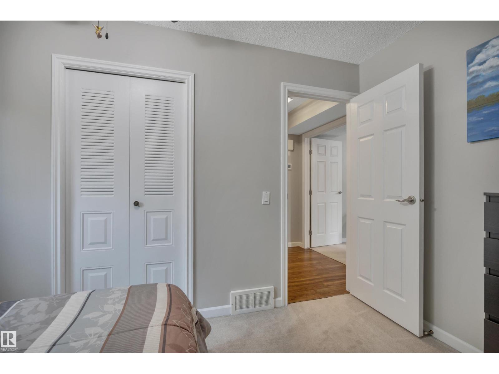 262 VISTA DR — photo 30