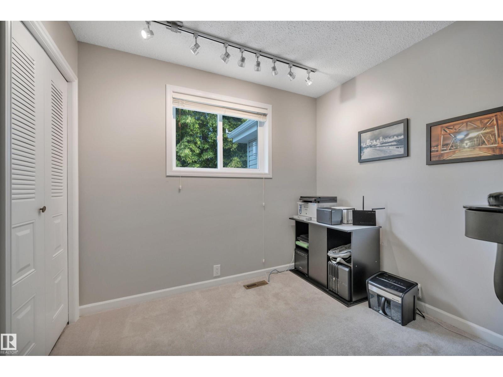 262 VISTA DR — photo 31