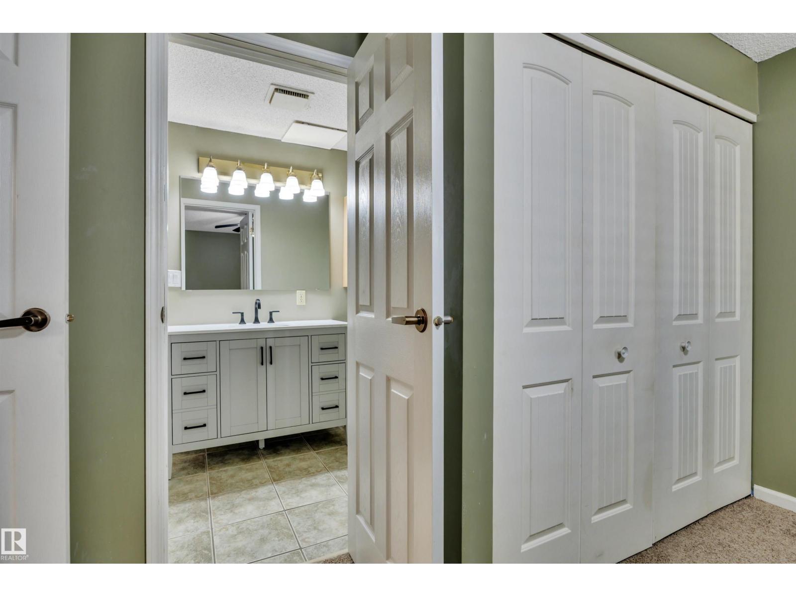 262 VISTA DR — photo 44