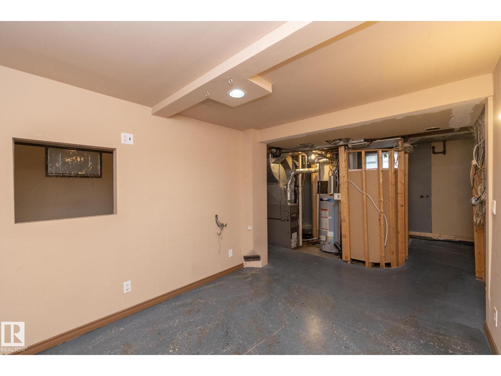 9820 79 AV NW — photo 20