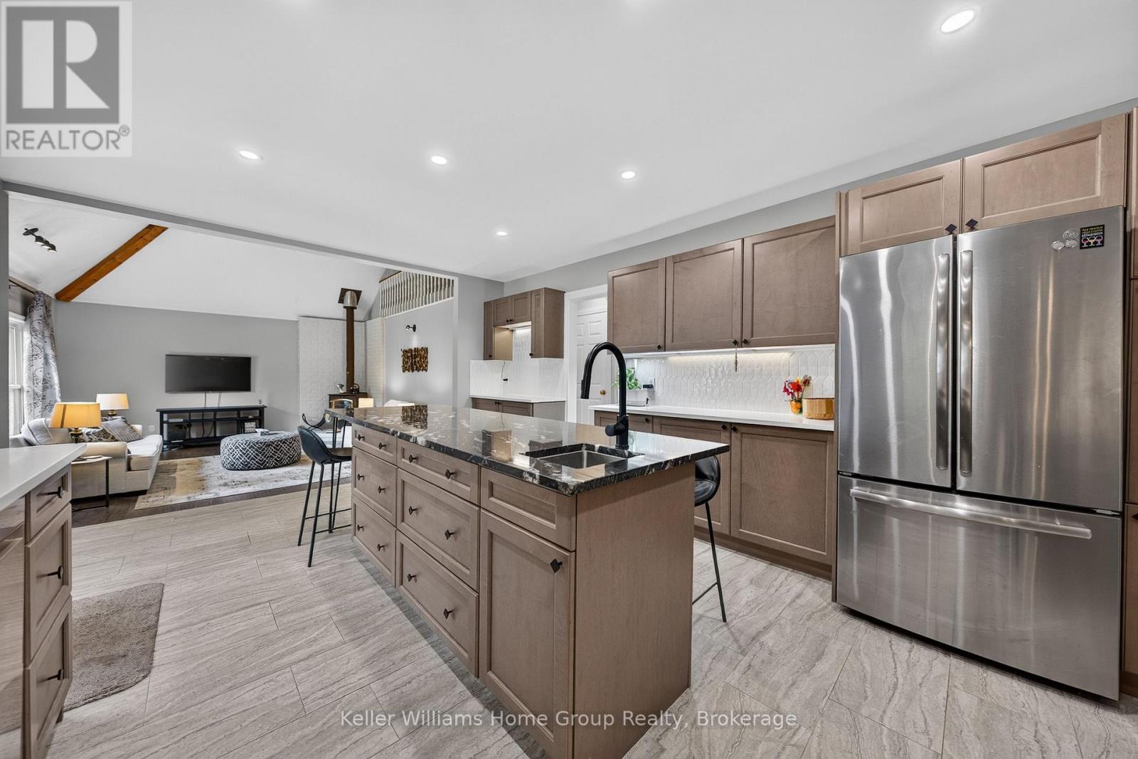 2 GOW STREET - Image 12