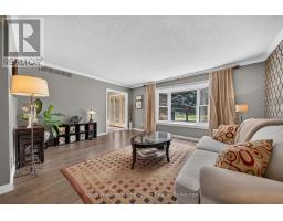 Family room - 2 Gow Street, Centre Wellington, ON N1M3L2 Photo 6