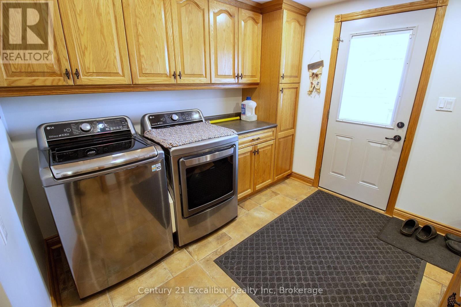 591 WELLINGTON STREET E - 16
