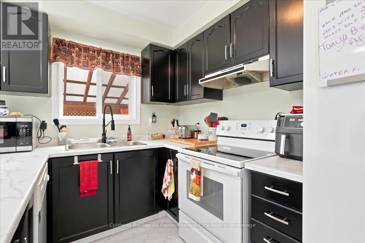 75 EDISON CRESCENT - 16