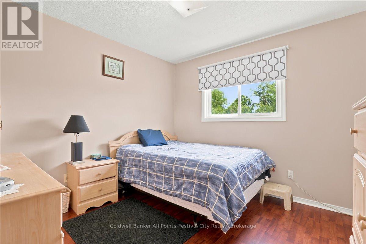 75 EDISON CRESCENT - 28