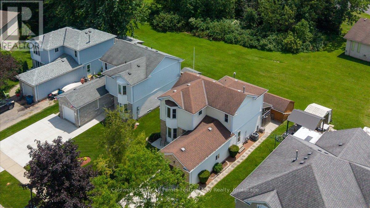 75 EDISON CRESCENT - 41