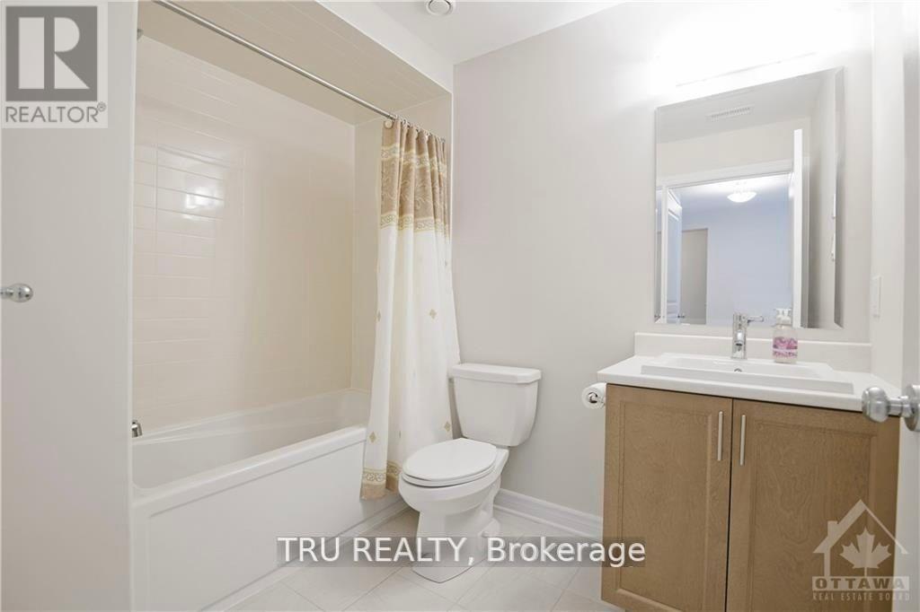 2 Bed, 2 Bath House for Rent in Ottawa – C – 1020 BERYL PRIVATE, Ottawa – MLS# X13514266 - Image 16