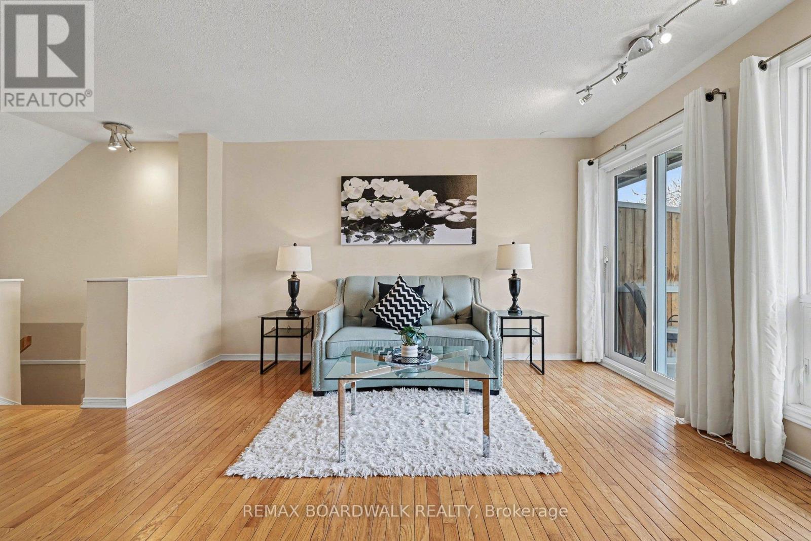 2 Bed, 2 Bath House for Rent in Ottawa – 1607 LOCKSLEY LANE, Ottawa – MLS# X13514388 - Image 16