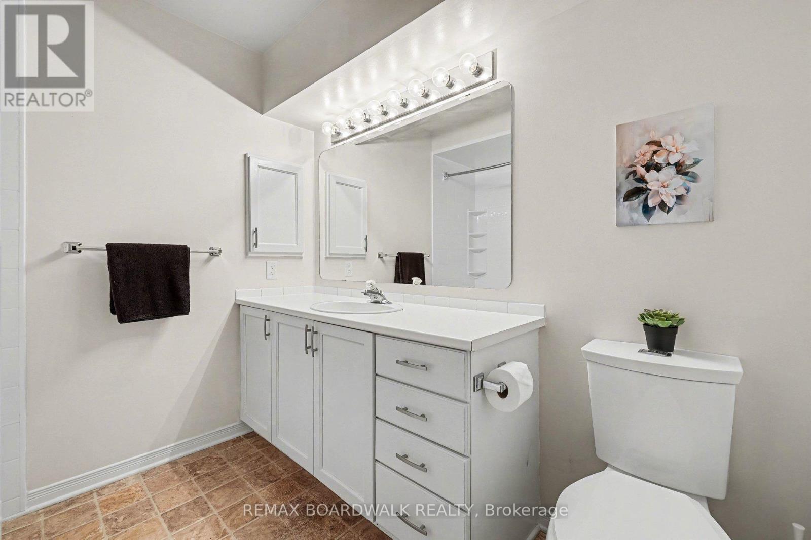 2 Bed, 2 Bath House for Rent in Ottawa – 1607 LOCKSLEY LANE, Ottawa – MLS# X13514388 - Image 21