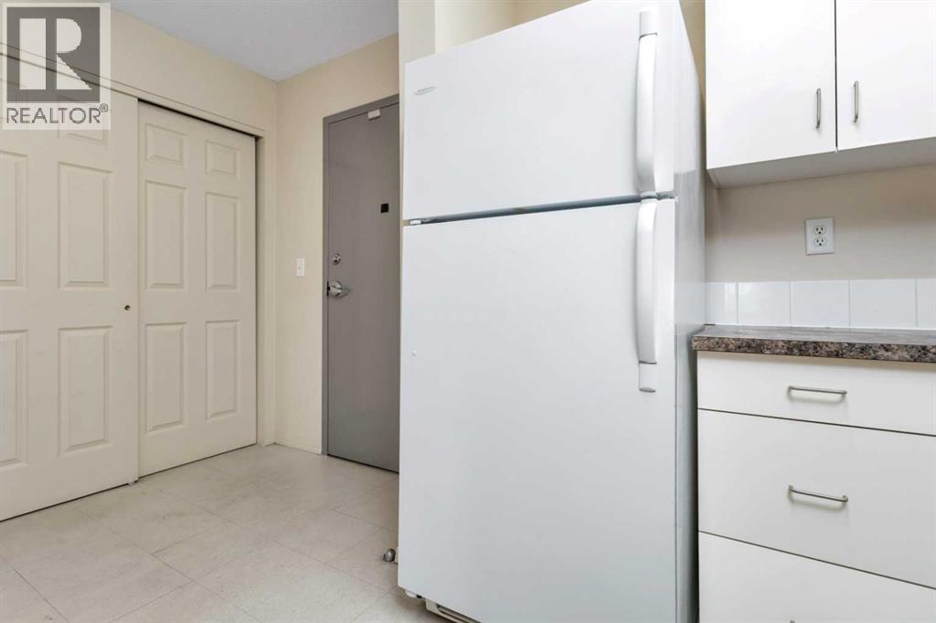 #301 80A Kelloway Crescent - 7