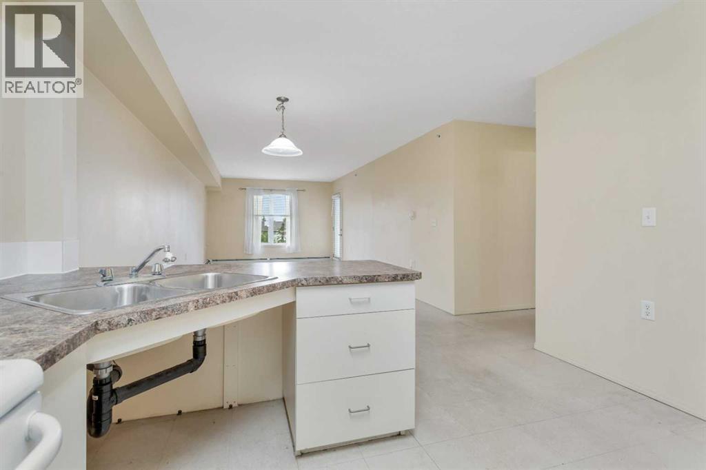 #301 80A Kelloway Crescent - 8