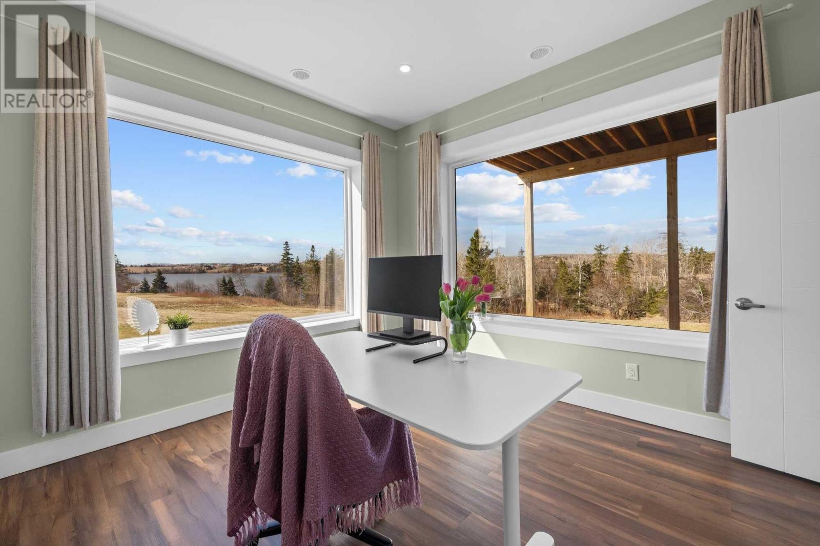 26 Alexander Drive - 22