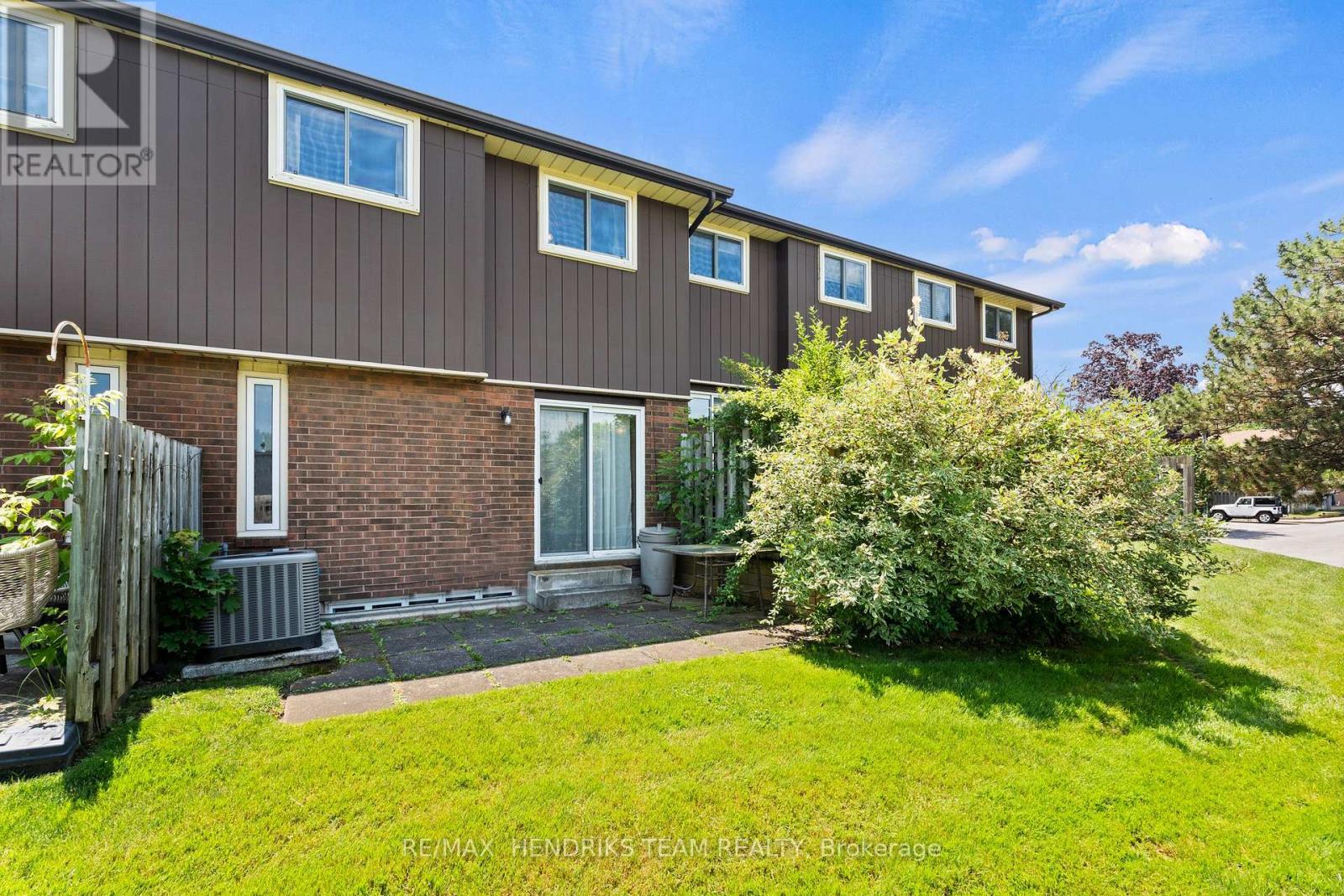 #20 64 FORSTER STREET - 23